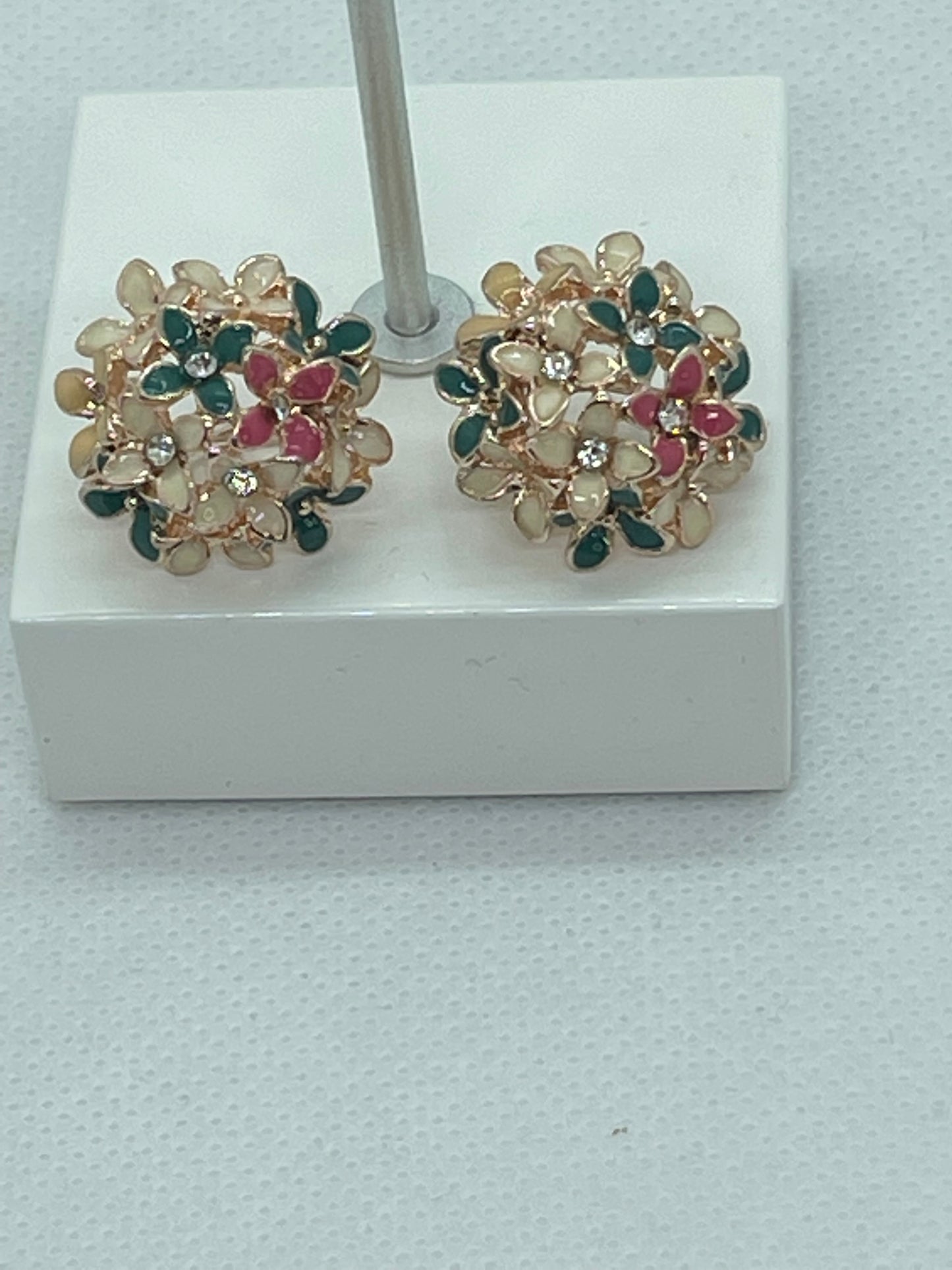 Pearly Flower Earrings