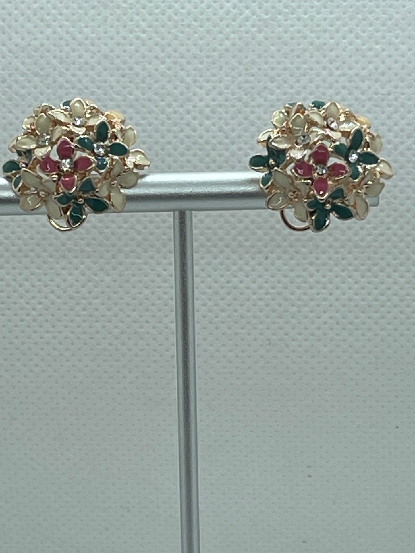 Pearly Flower Earrings