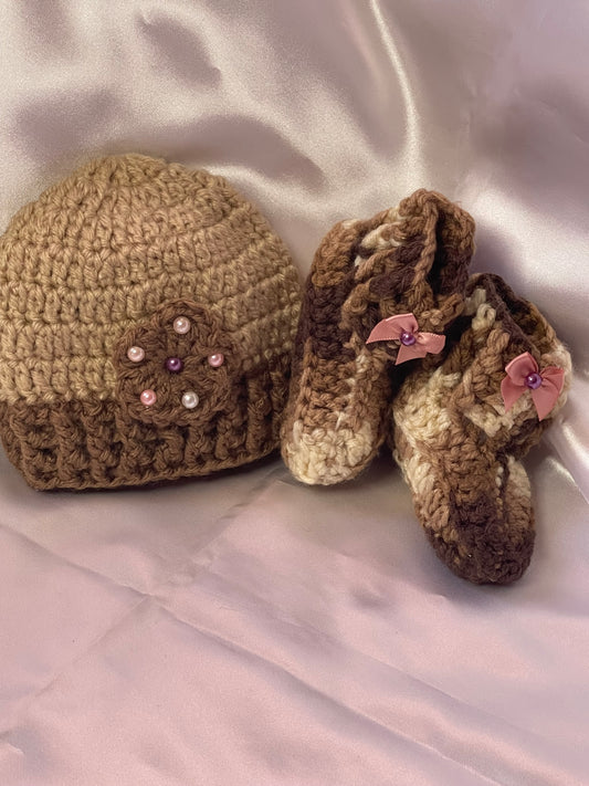 Crochet Baby Hat/Booties set